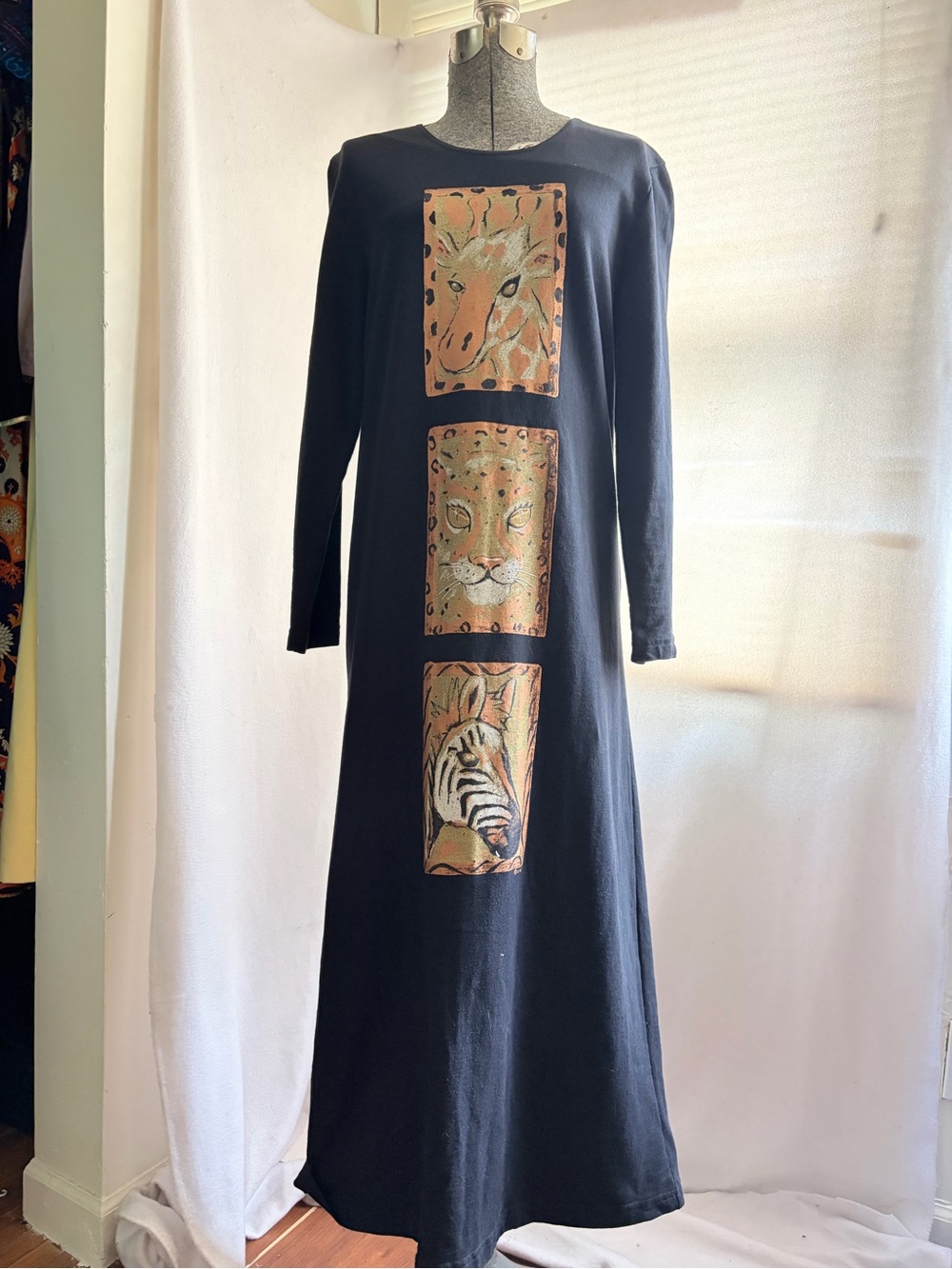 Vtg sweatshirt maxi dress with three-panel animals